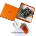 H Deco mug